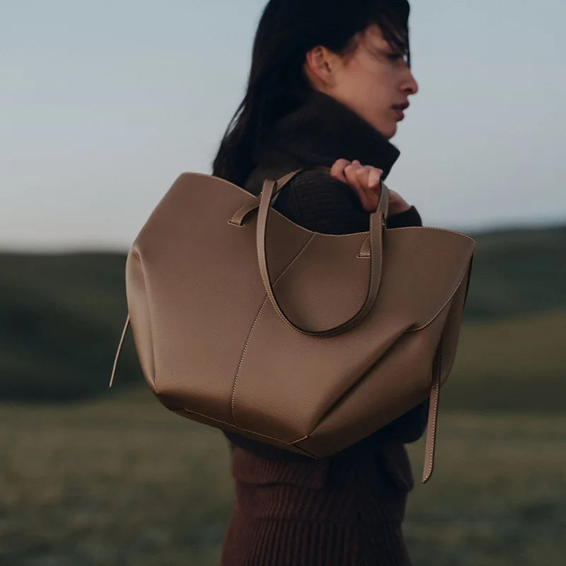 Retro Chic Large Wing Bag